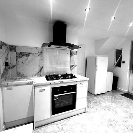 House Hundy Daire Manchester Dış mekan fotoğraf
